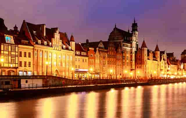 一拳超人第一季片段中文(一拳超人拳第一季免费)