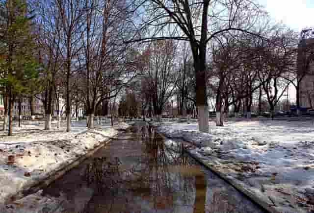 预缴物业费换了物业(物业换了之前的物业费还有给吗)