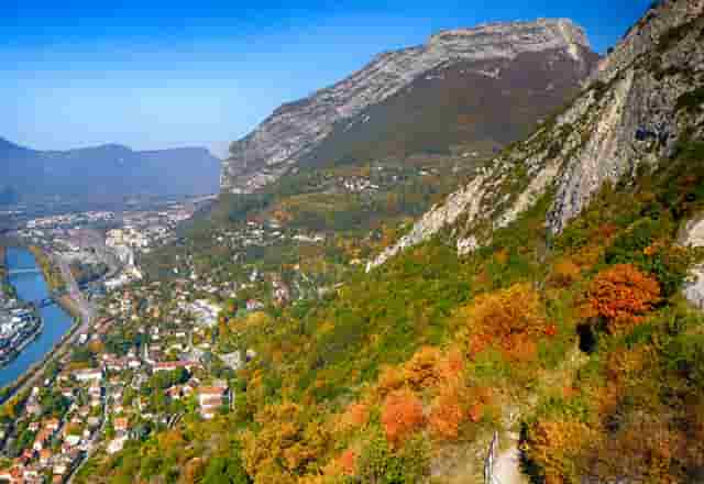 贷款和房产(贷款和房产中介哪个好创业)