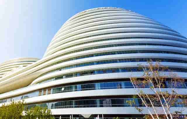 夏季时尚女装(夏季穿衣搭配图片女)